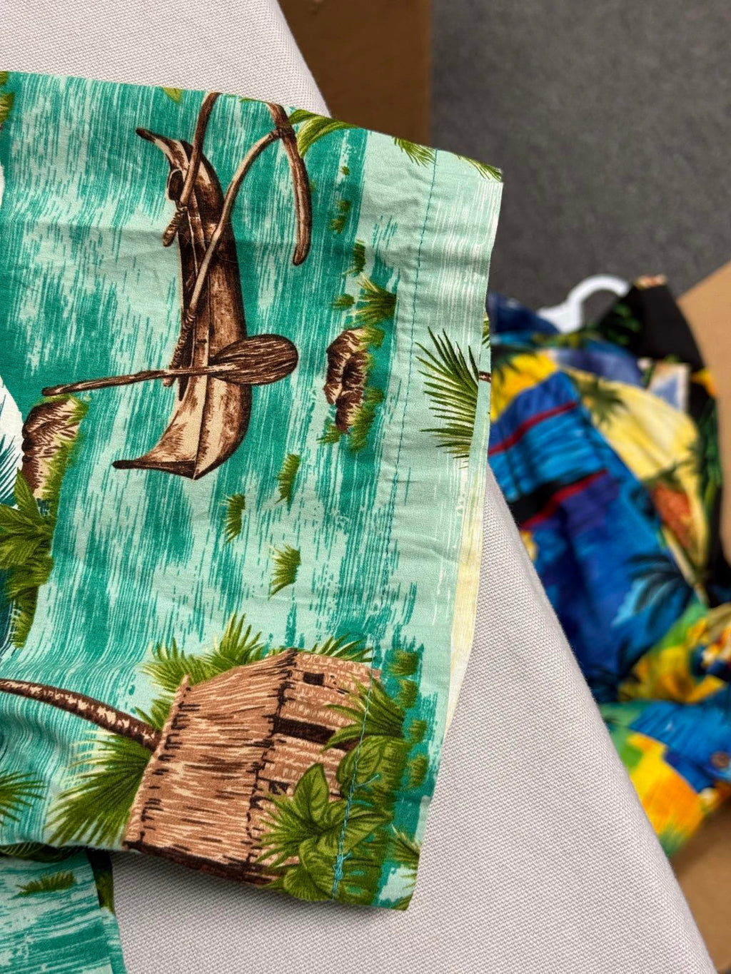 Blue Hawaii Mens Outrigger Hawaiian Shirt Made in Hawaii XL