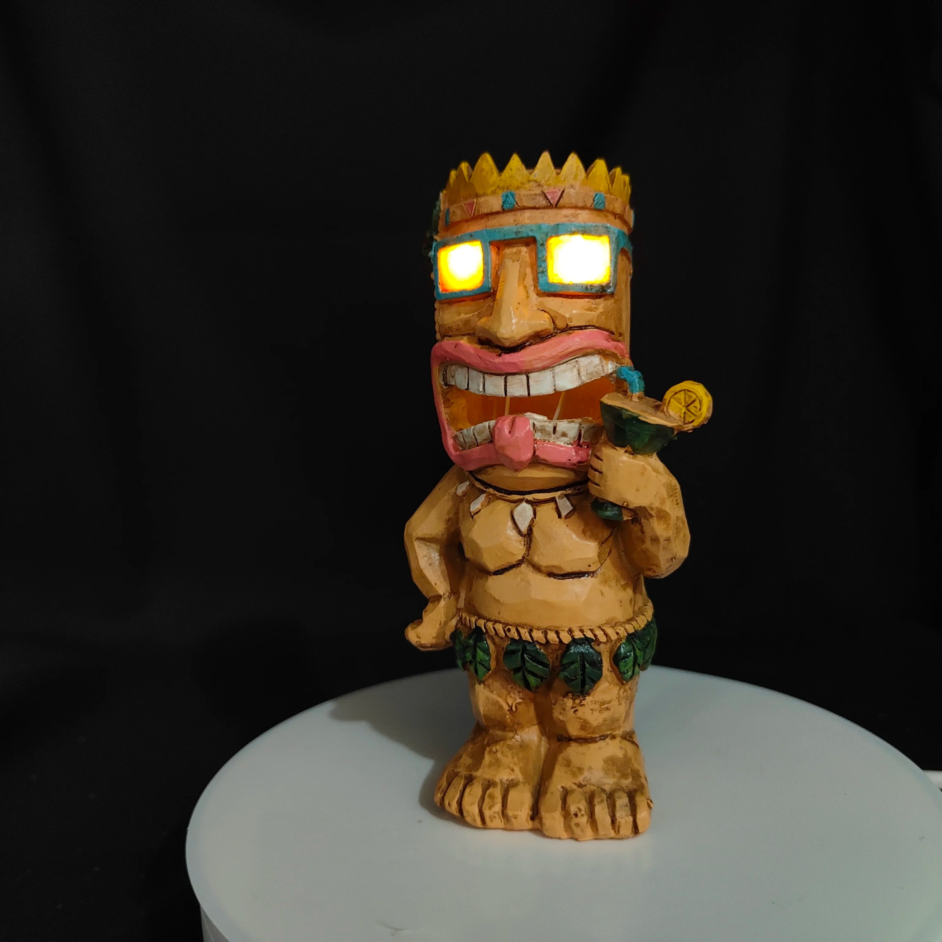 Tiki Totem Decor for Hawaiian Party, Solar Tiki Lights Outdoor Statues Backyard,Tropical Decor, Garden Statues for Outside Patio