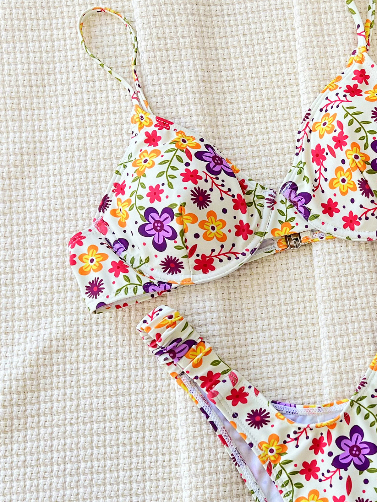 Womens Two-piece Swimsuit With Underwire
